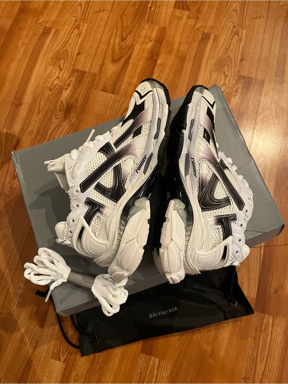 Balenciaga White/Black gradient Runners